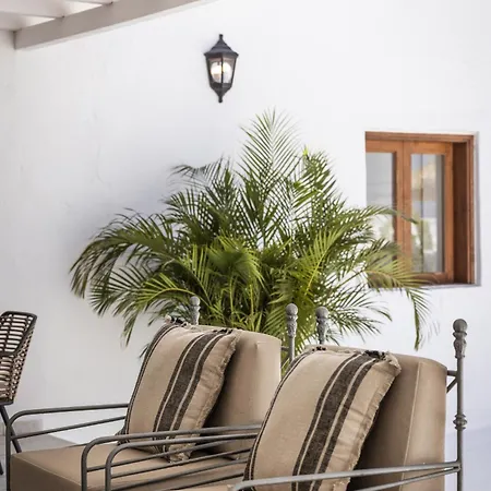 Roseta 1 By Escape Apartmán Puerto del Carmen (Lanzarote)